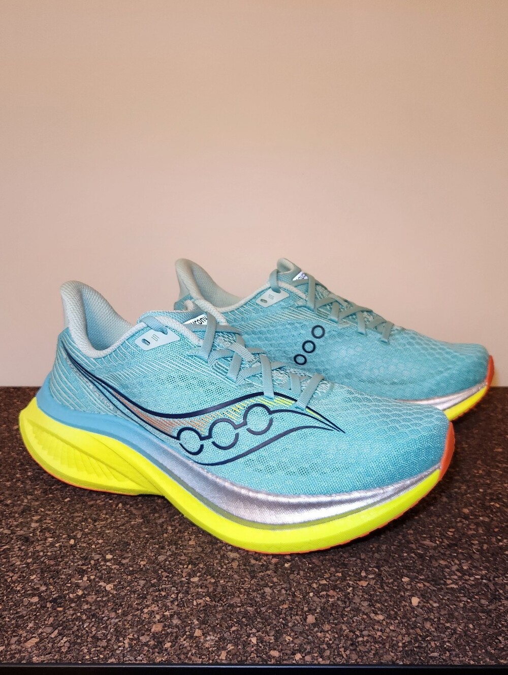 Saucony Endorphin Speed 5 Running Shoes Womens Size 10.5